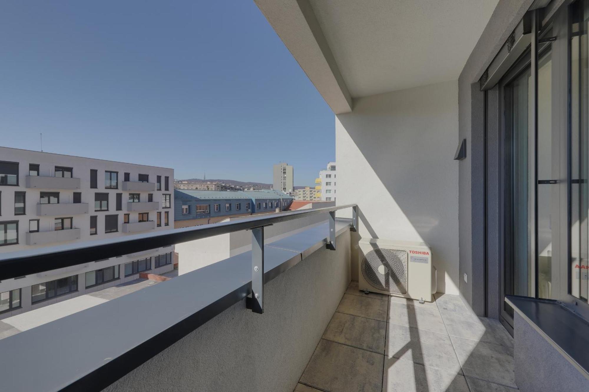 Bazova With Free Parking Apartmán *
