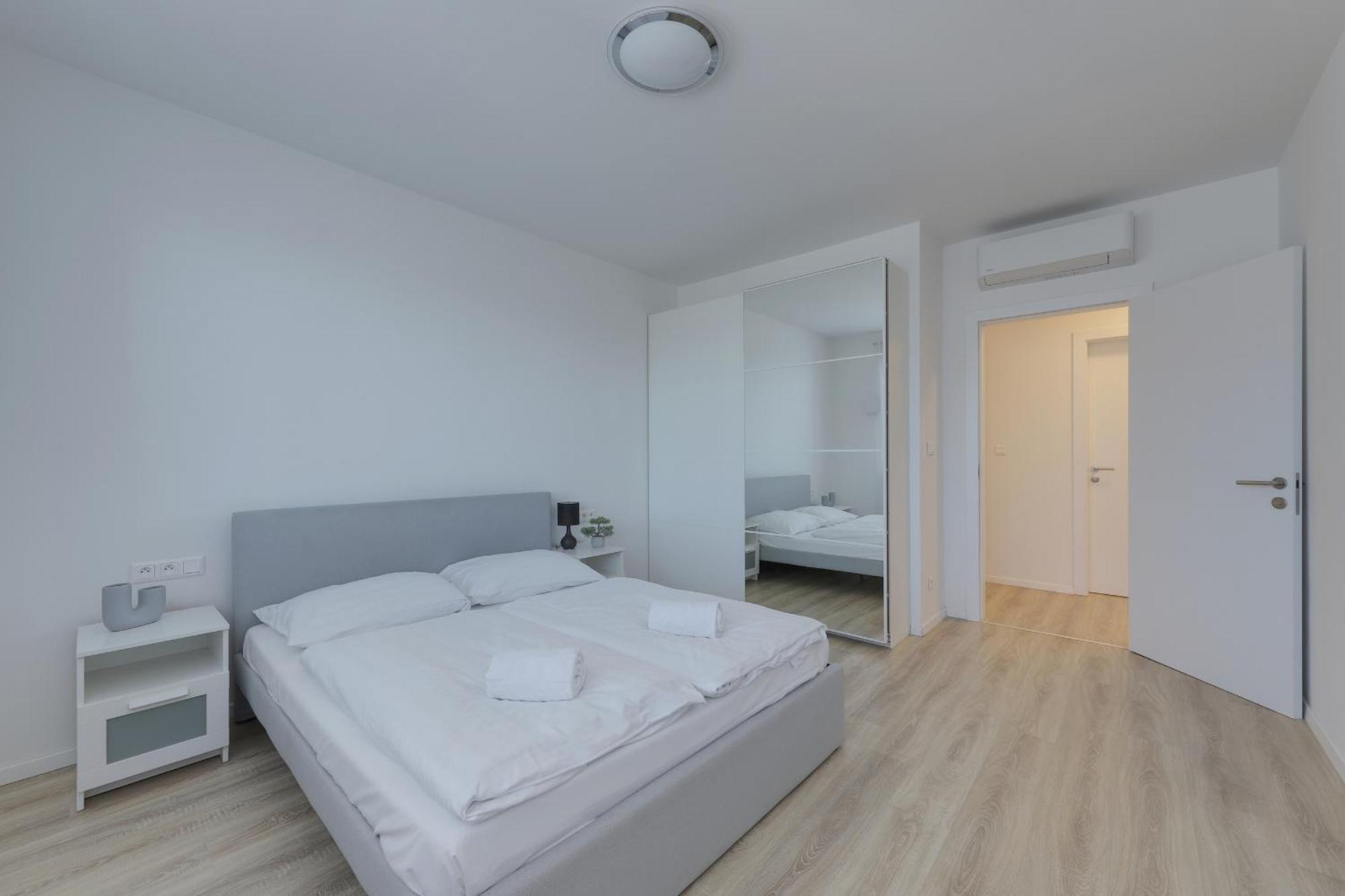 Bazova With Free Parking Apartmán Bratislava